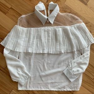 ⭐️Vaca Soon Sale⭐️ White Crepe Long Sleeve Shirt